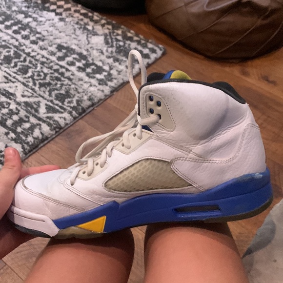 Jordan 5 and Jordan 6 - Picture 4 of 9
